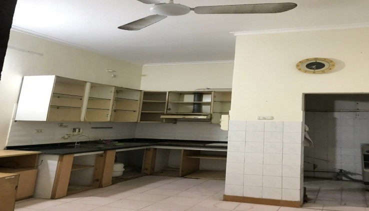 Cho thuê nhà ngõ ô tô phố Nguyên Hồng, Đống Đa,  DT 45m2 - 4 tầng - Ngủ - MT 5m - Giá 19 triệu